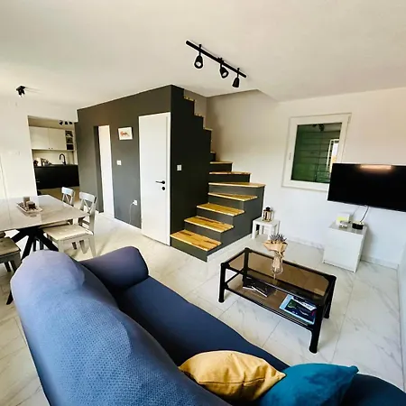Kuca Za Odmor Olica Holiday home Basina